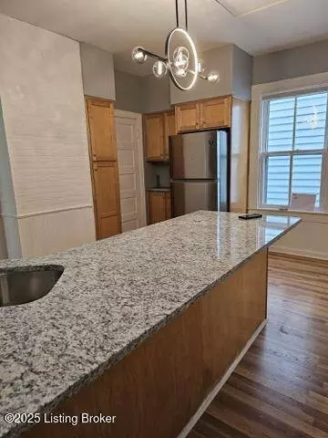 3930 S 2nd St, Louisville, KY 40214