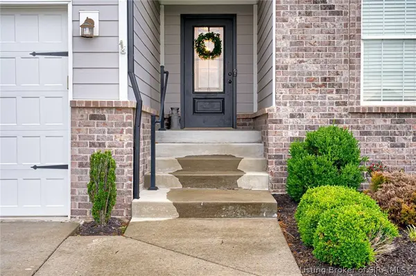 8810 Chestnut Hill CT, Charlestown, IN 47111