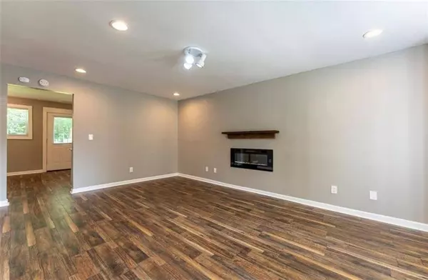 620 WAYNES CT SE, Atlanta, GA 30354