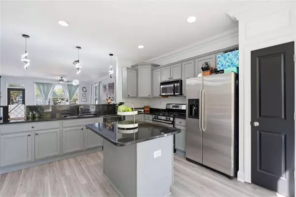 9931 MANCUNIAN WAY, Douglasville, GA 30135