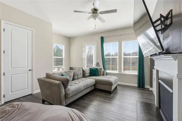 3317 Park Pointe CIR, Scottdale, GA 30079