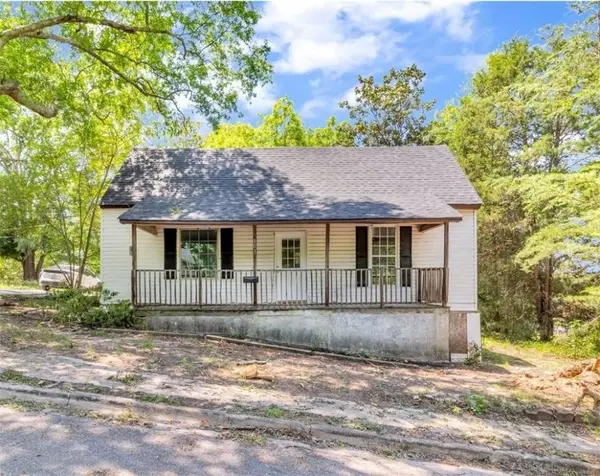 301 Hammett ST, Honea Path, SC 29654