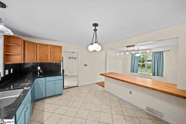 3330 Robin Hood Drive, Spartanburg, SC 29303