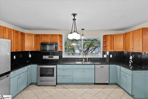 3330 Robin Hood Drive, Spartanburg, SC 29303