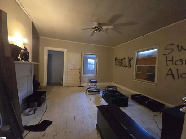 5 Redwood Street, Startex, SC 29377
