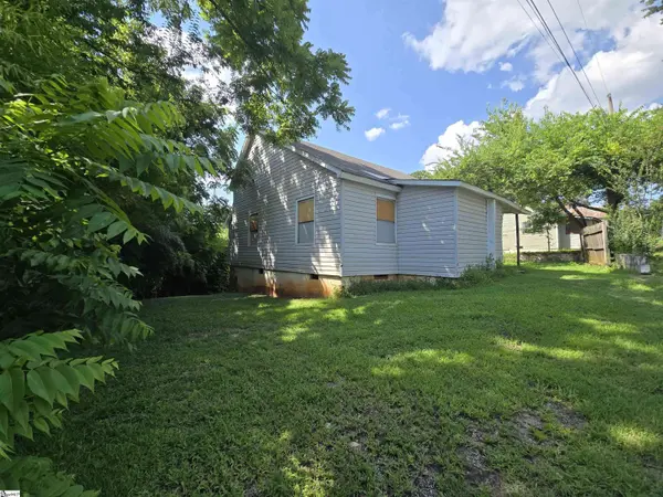 5 Redwood Street, Startex, SC 29377