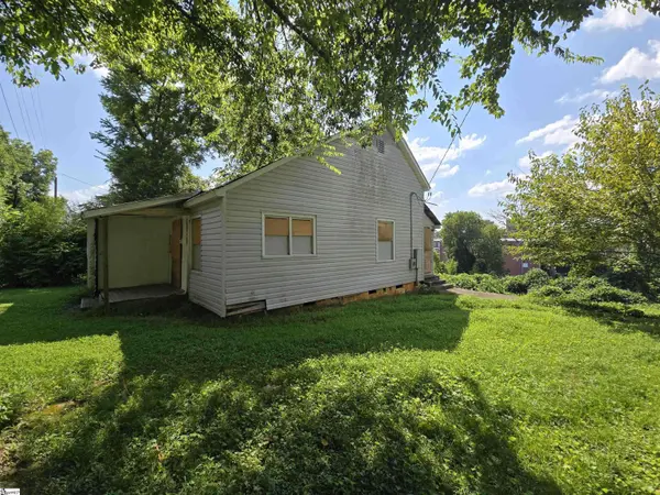 5 Redwood Street, Startex, SC 29377