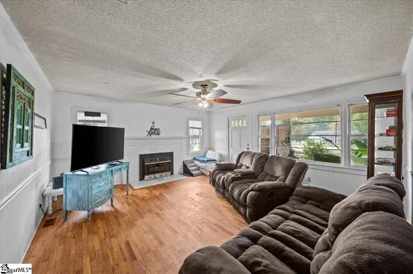 1592 Settle Road, Inman, SC 29349