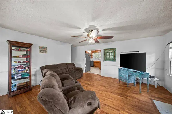 1592 Settle Road, Inman, SC 29349