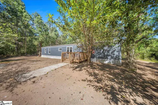 1660 Kilgore Bridge Road, Woodruff, SC 29388