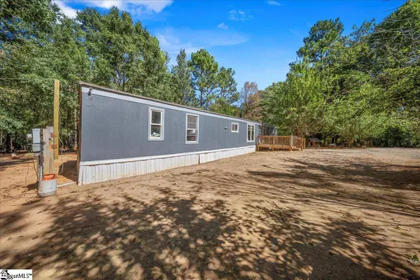 1660 Kilgore Bridge Road, Woodruff, SC 29388