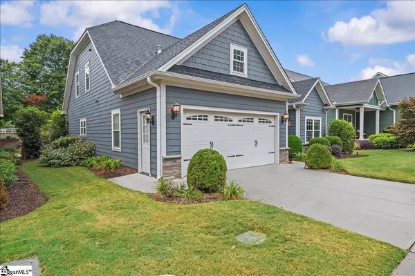 12 Moss Wood Circle, Simpsonville, SC 29681