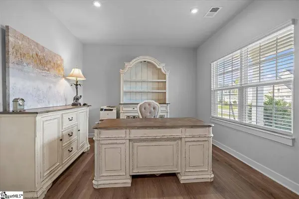 6059 Ives AVE, Spartanburg, SC 29307