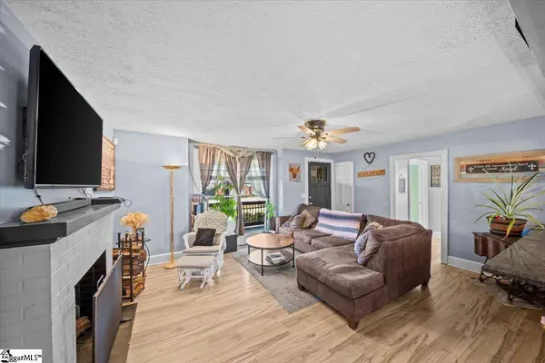 148 VIRGINIA Avenue, Gaffney, SC 29341