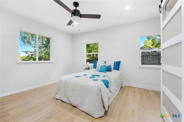 608 Live Oak ST, Gatesville, TX 76528