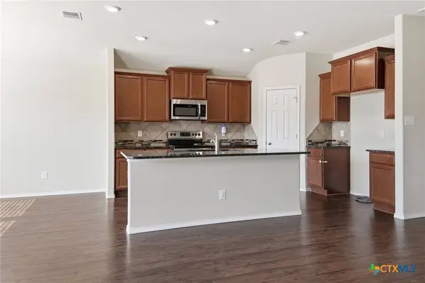 202 Danielle DR, Killeen, TX 76542