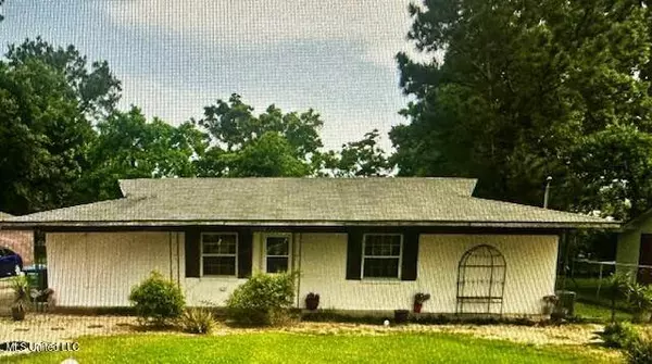 98 Russell Boulevard, Gulfport, MS 39501