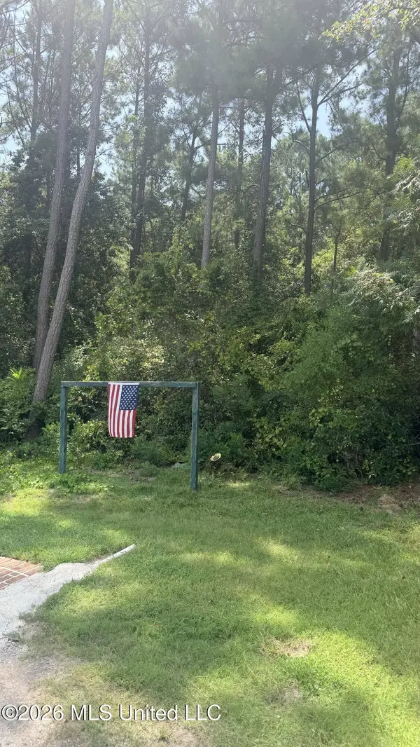 High Ridge Drive, Ocean Springs, MS 39564