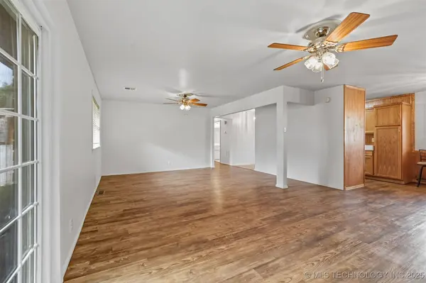 10652 E 18th ST, Tulsa, OK 74128
