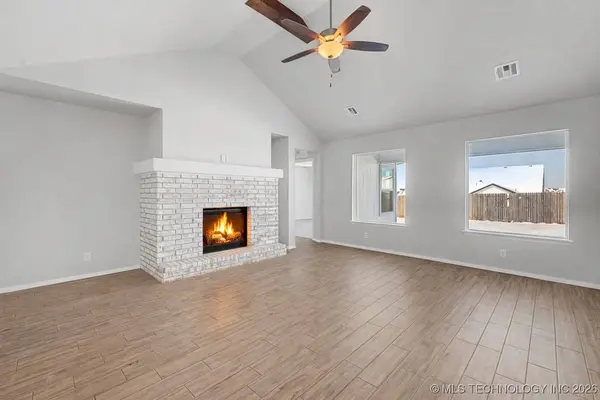 2912 W Charlotte ST, Broken Arrow, OK 74011