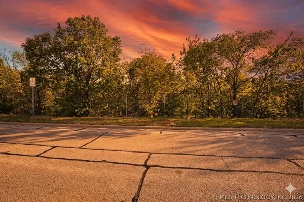 136th PL, Glenpool, OK 74033