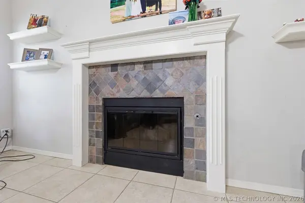 3813 W Fort Worth ST, Broken Arrow, OK 74012