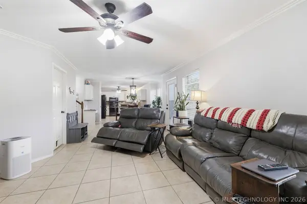 3813 W Fort Worth ST, Broken Arrow, OK 74012