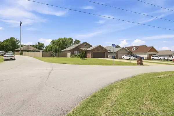 21440 E 36th ST S, Broken Arrow, OK 74014