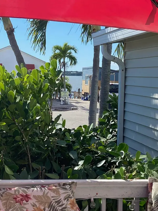 91 Nettles BLVD, Jensen Beach, FL 34957