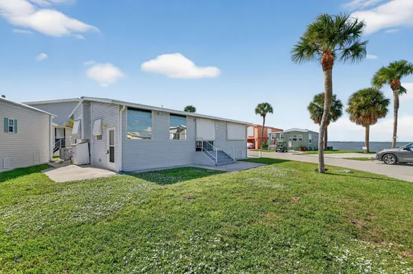 217 Nettles BLVD, Jensen Beach, FL 34957