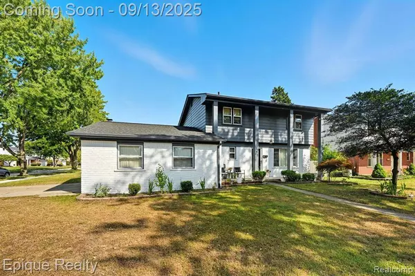 42222 Mac Rae Drive, Sterling Heights, MI 48313