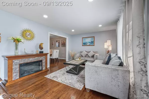 42222 Mac Rae Drive, Sterling Heights, MI 48313