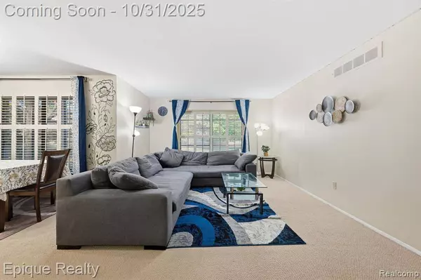 36996 Dartmoor Drive, Farmington, MI 48331