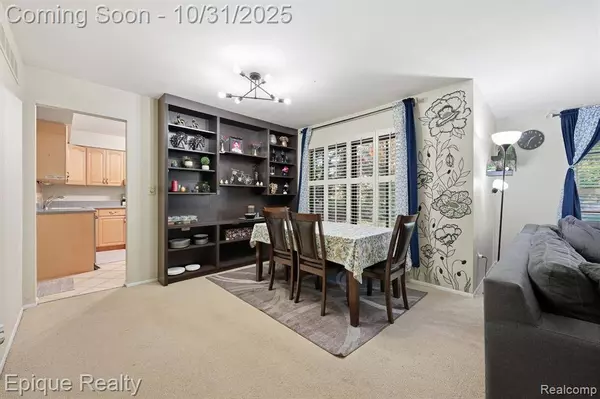 36996 Dartmoor Drive, Farmington, MI 48331