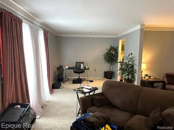 29161 Village RD, Southfield, MI 48034