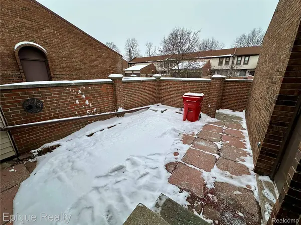 29161 Village RD, Southfield, MI 48034