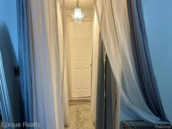 29161 Village RD, Southfield, MI 48034