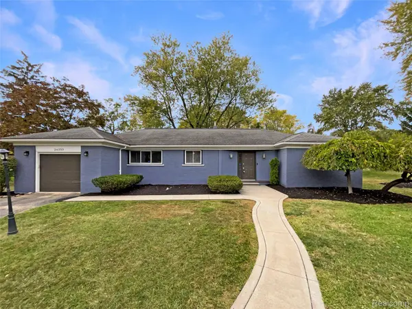 26333 Springfield DR, Farmington Hills, MI 48334