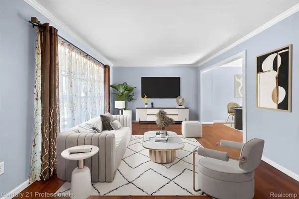 1580 Crimson DR, Troy, MI 48083