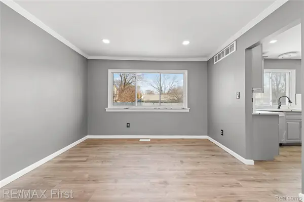 4306 Tallman DR, Troy, MI 48085