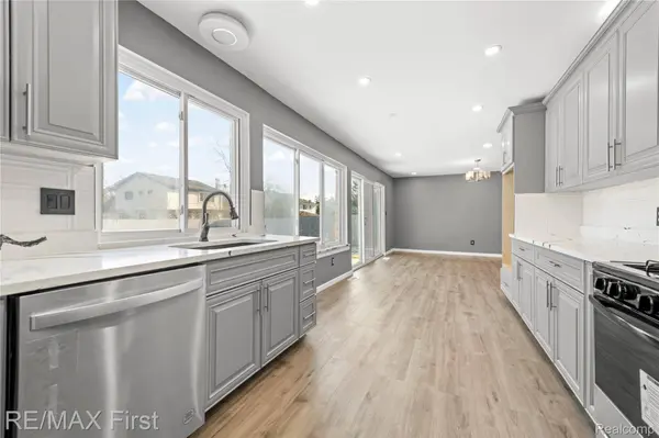 4306 Tallman DR, Troy, MI 48085