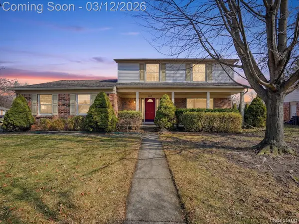 3782 Anvil DR, Troy, MI 48083