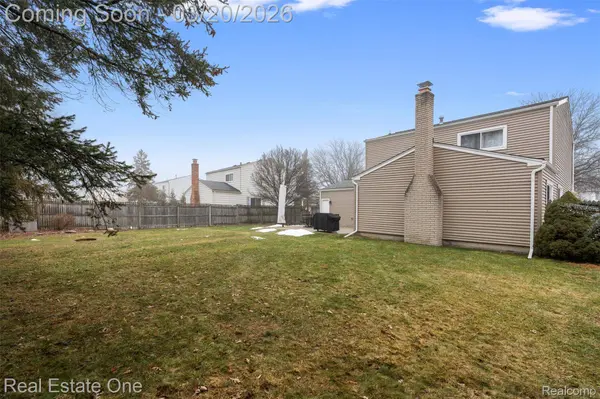 3843 Anvil DR, Troy, MI 48083