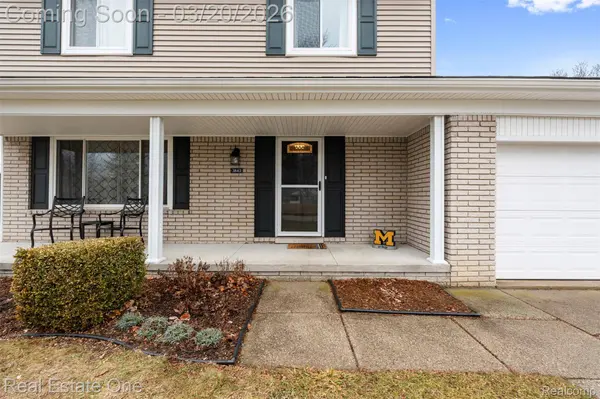 3843 Anvil DR, Troy, MI 48083