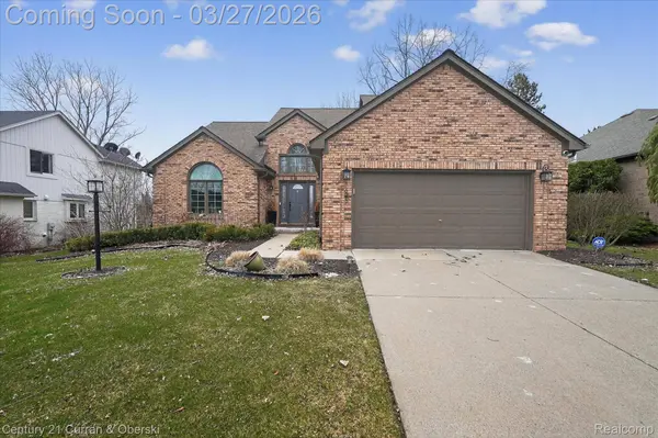 1698 Farnborough DR, Rochester Hills, MI 48307