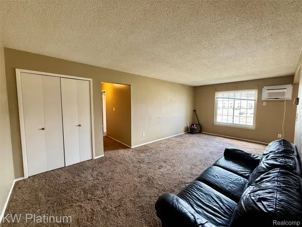 8214 24 Mile RD, Shelby Charter Township, MI 48316