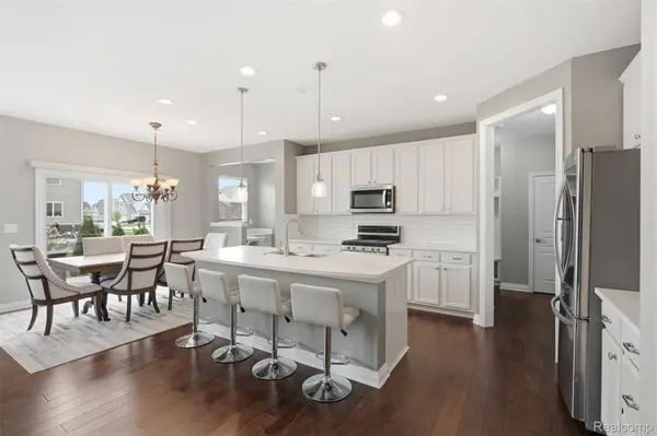 16308 Adelaide DR, Macomb Township, MI 48044