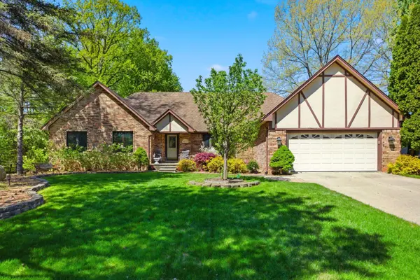 48797 Lansdowne CT, Shelby Twp, MI 48317