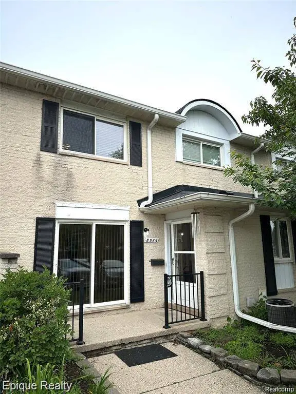 8565 Hampshire DR, Sterling Heights, MI 48313