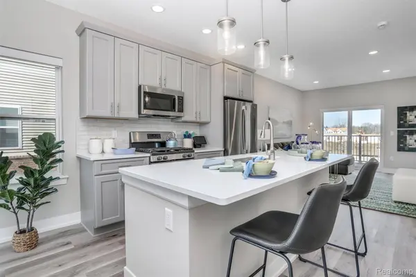 751 Canterbury Lane, Troy, MI 48085